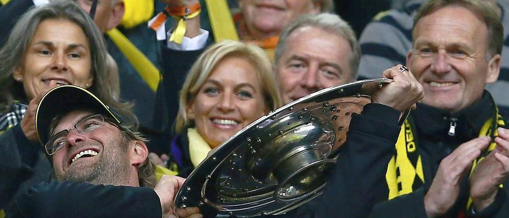 Der ganz große Fußball in Deutschland wird anderswo gespielt. Borussia Dortmund holte unter Trainer Jürgen Klopp wie schon in der Vorsaison den Meistertitel.