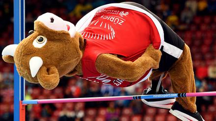 Uuuuuund hopp: Cooly begeistert die Massen bei der Leichtathletik-EM in Zürich.