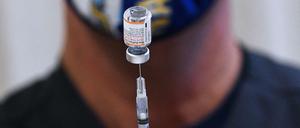 Nach NBA-Angaben sind 97 Prozent aller Basketball-Profis doppelt geimpft, etwa 60 Prozent haben bereits eine Booster-Impfung bekommen.