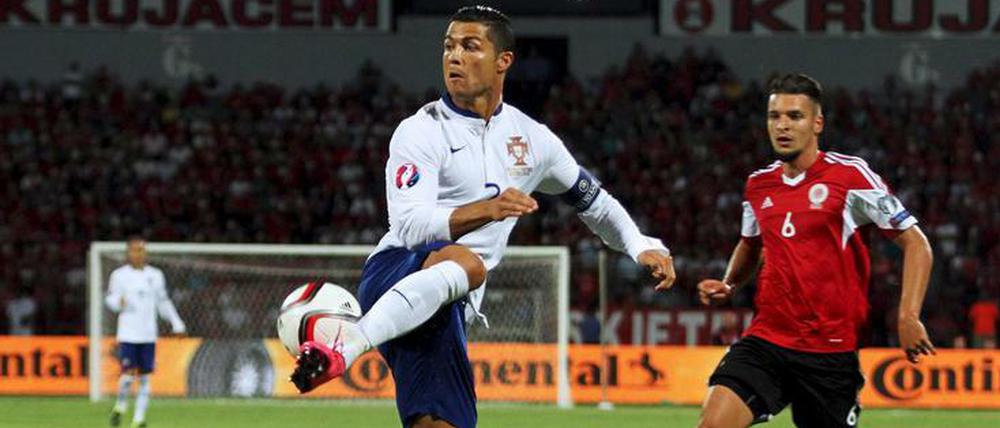 Auch Cristiano Ronaldo konnte lange nichts bewegen für Portugal in Albanien. Am Ende durfte er dann aber doch noch jubeln.