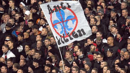 Keine Freunde fürs Leben. Fans von Eintracht Frankfurt mögen Darmstadt 98 nicht - und umgekehrt.