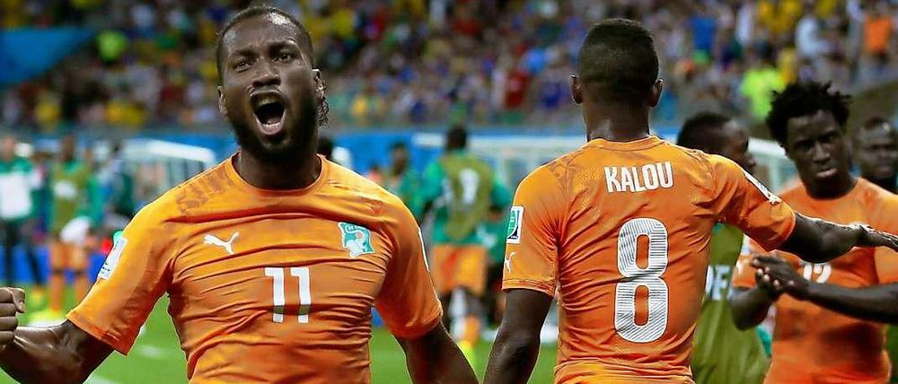 Didier Drogba kam und es lief für die Elfenbeinküste: Nach der Einwechslung des Superstars von Galatasaray Istanbul in der zweiten Halbzeit gelang Cote d'Ivoire zwei Tore und damit der Sieg in deren Auftaktspiel bei der WM 2014 in Brasilien gegen die unglücklichen Japaner, die in der ersten Halbzeit in Führung gegangen waren.