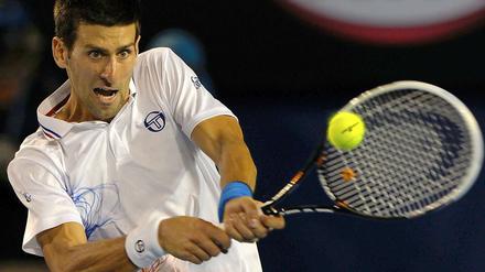 "Schlag' den Ball, wenn er kommt", wusste schon Björn Borg. Novak Djokovic beherzigt das und gewinnt zum dritten Mal die Australian Open.