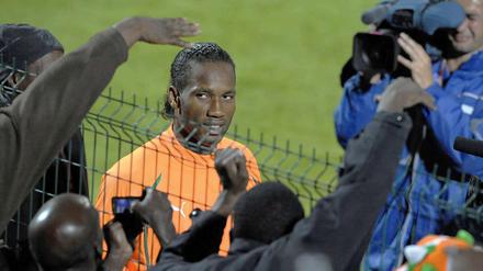 Bejubelt, aber bedingt einsatzbereit: Didier Drogba, Elfenbeinküste.