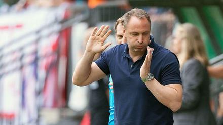 "Ach, hör blos uff": Union-Trainer Norbert Düwel nach der dritten verspielten Führung im dritten Pflichtspiel der Saison.