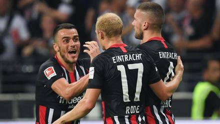Geschafft. Eintracht Frankfurt schlug Racing Straßburg in einem hektische Qualifikations-Rückspiel mit 3:0.