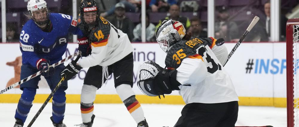 Die deutschen Eishockey-Nationalspielerinnen schaffen bei der WM in Kanada den Klassenverbleib.