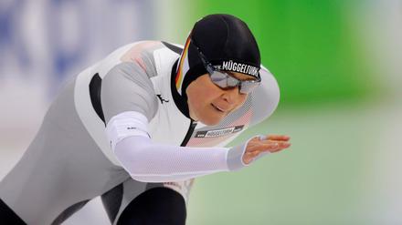 Forciert das Tempo. Claudia Pechstein kämpft um Akzeptanz im deutschen Eisschnelllauf.