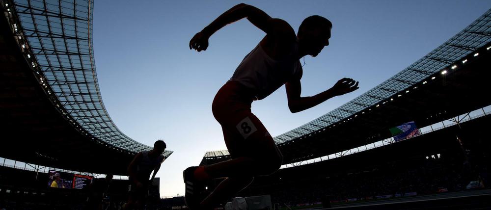 Nur für Nachtsportler: Ohne Sommerzeit hätten die Athleten bei der Leichtathletik-EM in Berlin im Dunkeln laufen müssen.