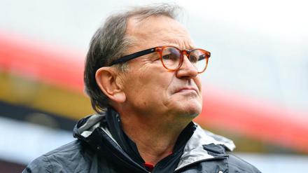 Ewald Lienen hat beim FC St. Pauli künftig andere Dinge im Blick.
