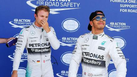 So sehen Sieger aus: Die Mercedes-Piloten Nico Rosberg (l.) und Lewis Hamilton machen den WM-Sieg in diesem Jahr wahrscheinlich wieder unter sich aus.