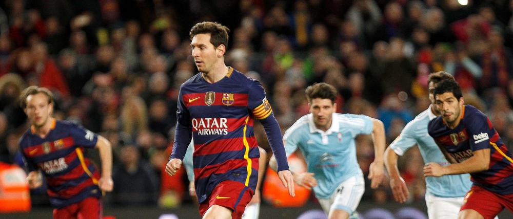 Lionel Messi beim Elfmeter. 