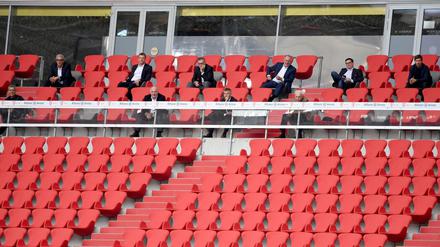 Ohne Fans zum Auftakt. Bayern empfängt am Freitag Schalke vor leeren Rängen - die Infektionszahlen in München sind zu hoch.