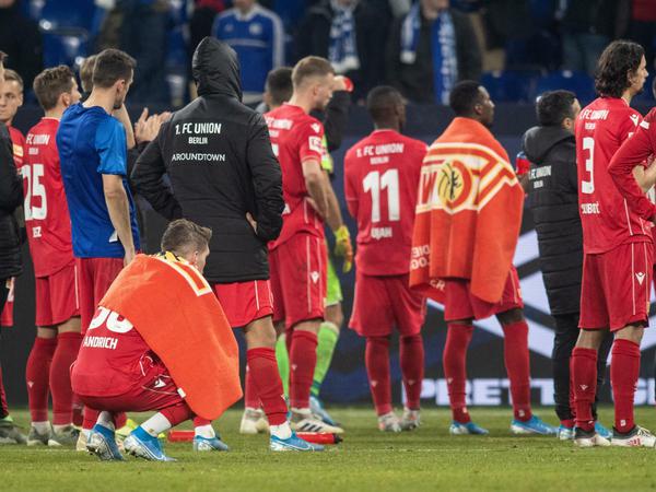 Am Boden: Nach der Niederlage gegen Schalke waren die Spieler des 1. FC Union enttäuscht.
