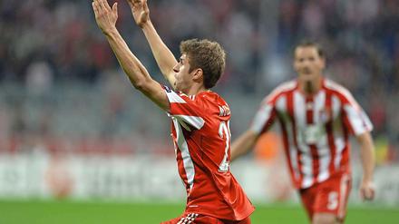 Thomas Müller trifft spät zum 1:0 für die Bayern, aber nicht zu spät.