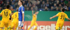 Gelbes Wunder für Schalke und Kapitän Benedikt Höwedes.
