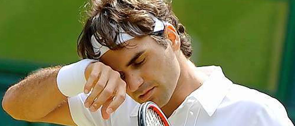 Müde, Rückenschmerzen, Probleme mit dem rechten Bein. Roger Federer sagt, er braucht eine Pause.