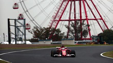 Runden drehen: Sebastian Vettel hat in Suzuka die Gelegenheit, den Rückstand auf Lewis Hamilton in der WM-Wertung zu verringern.