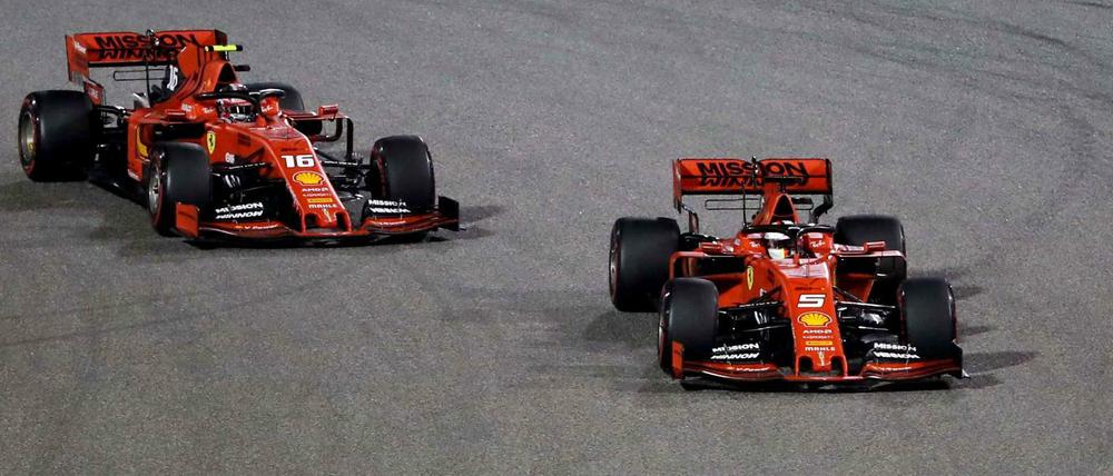 Für die Ferrari-Piloten Charles Leclerc (links) und Sebastian Vettel lief es gar nicht in Bahrain.