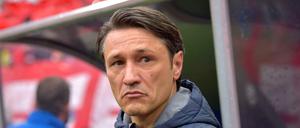 Die Münchner Bosse verweigern ein klares Bekenntnis zu Trainer Niko Kovac. 