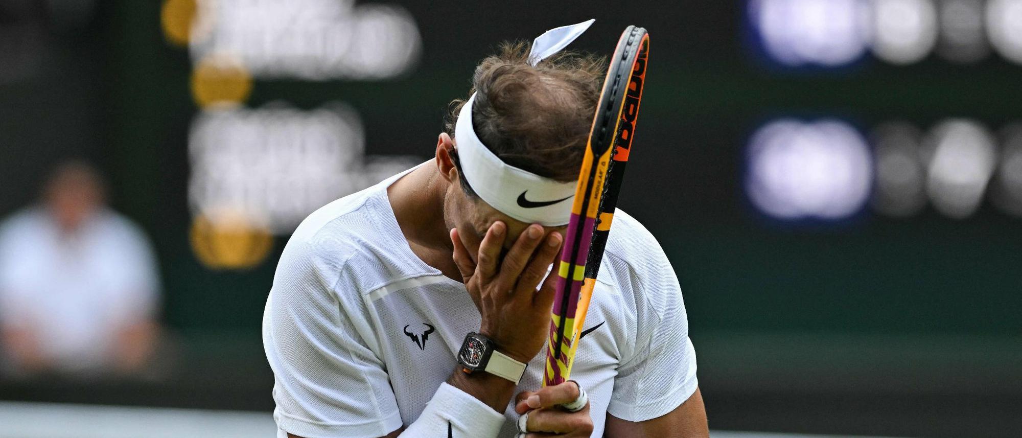 Spanischer Tennis-Star hat Riss im Bauchmuskel Nadal gibt vor Wimbledon-Halbfinale auf