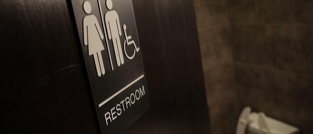 Mann oder Frau? Transgender werden auf Toiletten in North Carolina gezwungen, sich für ihr Geburtsgeschlecht zu entscheiden. 