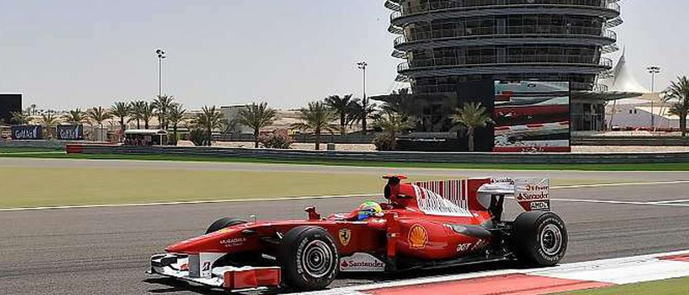 Formel-1-Fahrer Felipe Massa beim Freien Training vom Grand Prix Bahrain 2010. Ob dort auch in diesem Jahr gefahren wird, ist noch nicht entschieden.