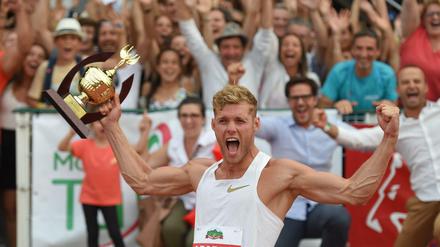 König der Athleten. Kevin Mayer feiert seinen neuen Weltrekord.