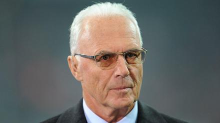 Franz Beckenbauer steht weiter unter Druck.