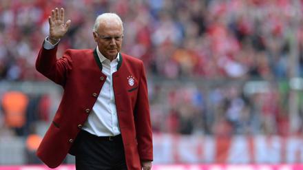 Franz Beckenbauer hat sich sein ehrenamtliche Engagement offenbar sehr gut bezahlen lassen.