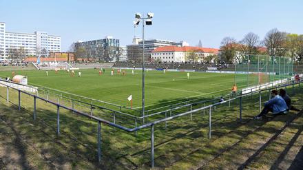 Hier wird nun Regionalliga gespielt: das Hans-Zoschke-Stadion von Lichtenberg 47. 