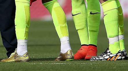 Seine goldenen Fußballschuhe haben eine ganze Nation entzückt. Was hat der Erfolg von Spielern wie Neymar mit ihrem Schuhwerk zu tun?