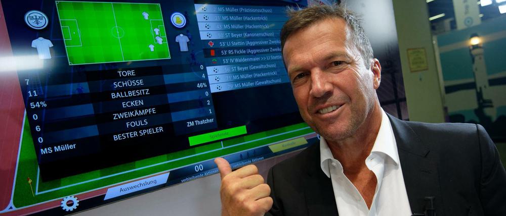 Lothar Matthäus, ehemaliger deutscher Fußballspieler, stellt auf der Gamescom das Spiel "Football, Tactics &amp; Glory" vor. Matthäus setzt sich für die Anerkennung von E-Sport durch Sportverbände ein.