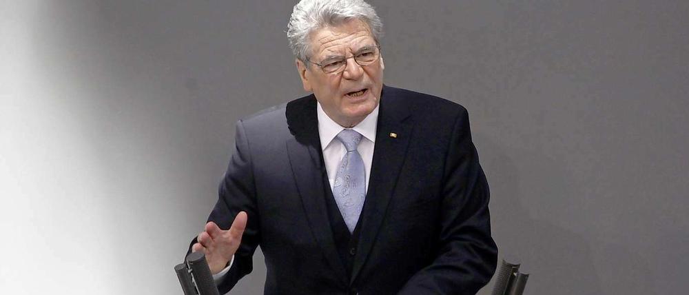 Joachim Gauck bei seiner Antrittsrede im Deutschen Bundestag. Zuvor war er bei einer gemeinsamen Sitzung von Bundesrat und Bundestag vereidigt worden - zum 11. Bundespräsidenten.