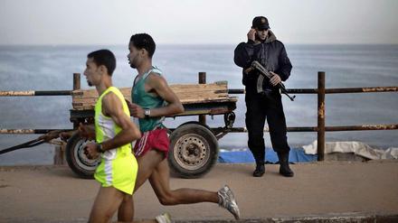 (K)ein Rennen ohne Frauen: Der für den 10. April angekündigte Gaza-Marathon ist abgesagt.