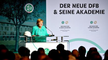 Angela Merkel kam am Donnerstag zur Grundsteinlegung der DFB-Akademie nach Frankfurt. 