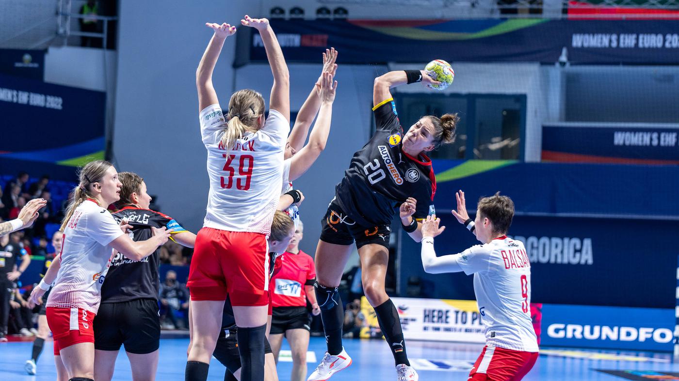 Handball I Frauen I Europameisterschaft 2022 I Polen   Deutschland I 05112022 Emily Boelk 20 Deutsche Nationalmannsch 