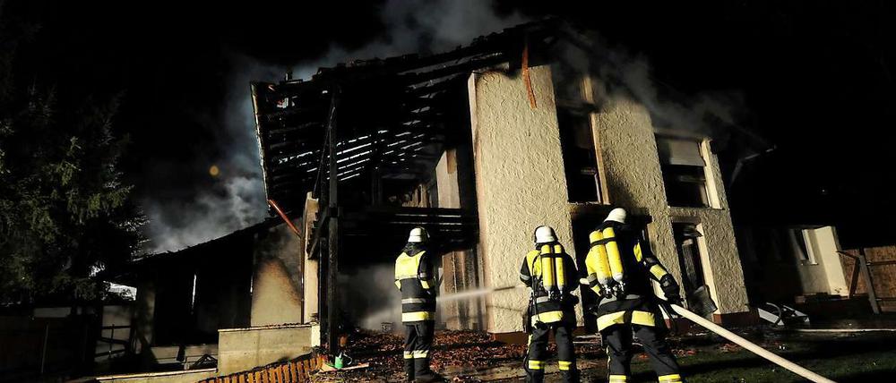 Die Villa des Bayern-Profis Breno in München-Grünwald brannte vollständig aus.