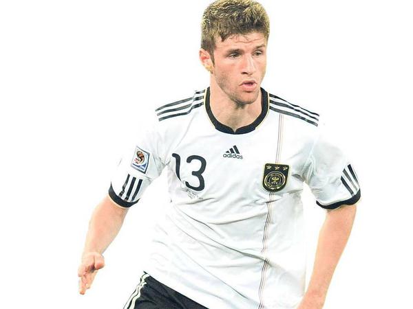 Thomas Müller, 20, zählt seit der vergangenen Saison zum Bundesligakader von Bayern München und wurde auf Anhieb Nationalspieler. Bei der Weltmeisterschaft in Südafrika traf er fünfmal und wurde damit Torschützenkönig.
