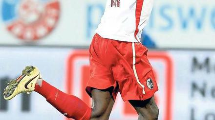 Hört, hört. Papiss Demba Cissé schoss Freiburg mit zehn Toren auf Platz vier. 