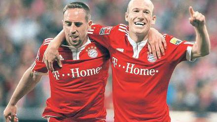 Da sind wir wieder. Franck Ribéry (links) und Arjen Robben, der zweimal traf, wirbelten zum ersten Mal seit langer Zeit gemeinsam. 