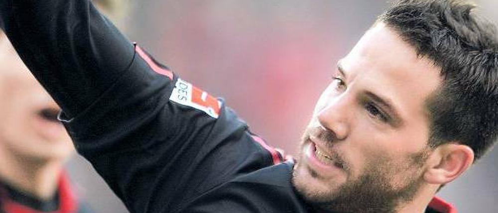 Faust auf Tor. Leverkusens Gonzalo Castro bejubelt seinen Treffer zum 2:1. Foto: dpa