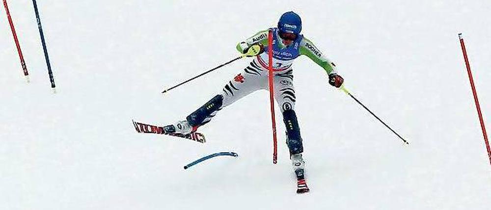 Ungeschickt eingefädelt. Nach Platz 22 im ersten Lauf scheidet Felix Neureuther im zweiten Durchgang des WM-Slaloms durch einen Fahrfehler aus. Foto: Reuters