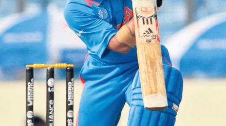 Ein letztes Mal ausholen. Indiens CricketStar Sachin Tendulkar will seine Karriere nach der Heim-WM beenden. Foto: Reuters