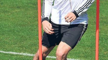 Mats Hummels, 22, wurde Anfang 2008 vom FC Bayern an Borussia Dortmund ausgeliehen, später dann verkauft. Jetzt hat der Abwehrspieler in Dortmund verlängert. 