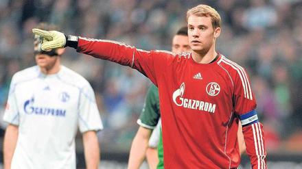 Wo soll es hingehen? Laut Schalkes Torwart Manuel Neuer ist bei der Frage nach seiner beruflichen Zukunft bereits alles geklärt. Foto: dpa
