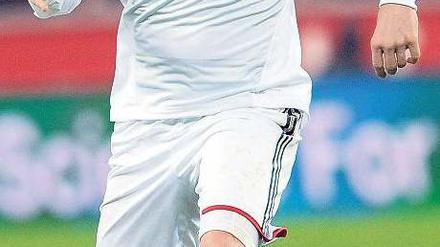 Routiniert am Ball. Andreas Ottl war lange beim FC Bayern, ohne wirklich durchgängig erste Wahl gewesen zu sein. Das will er nun beim Aufsteiger aus Berlin werden. Foto: dpa