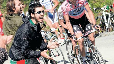 Schon wieder Erster. Der des Dopings verdächtigte Alberto Contador war auch beim Giro d’Italia nicht aufzuhalten. 