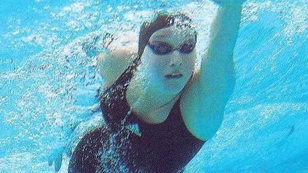 Mal was anderes. Bei den Deutschen Meisterschaften schwamm Silke Lippok im 50-Meter-Becken. Sie gewann in Berlin den Titel über 200 Meter Freistil. Zu Hause in Pforzheim trainiert sie in Becken, die 24,5 beziehungsweise nur 16 Meter lang sind. Foto: dpa