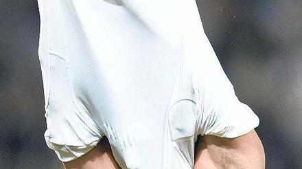 Wieder mit breiter Brust. Mario Gomez feiert seinen zweiten Treffer in Wien. Foto: dpa